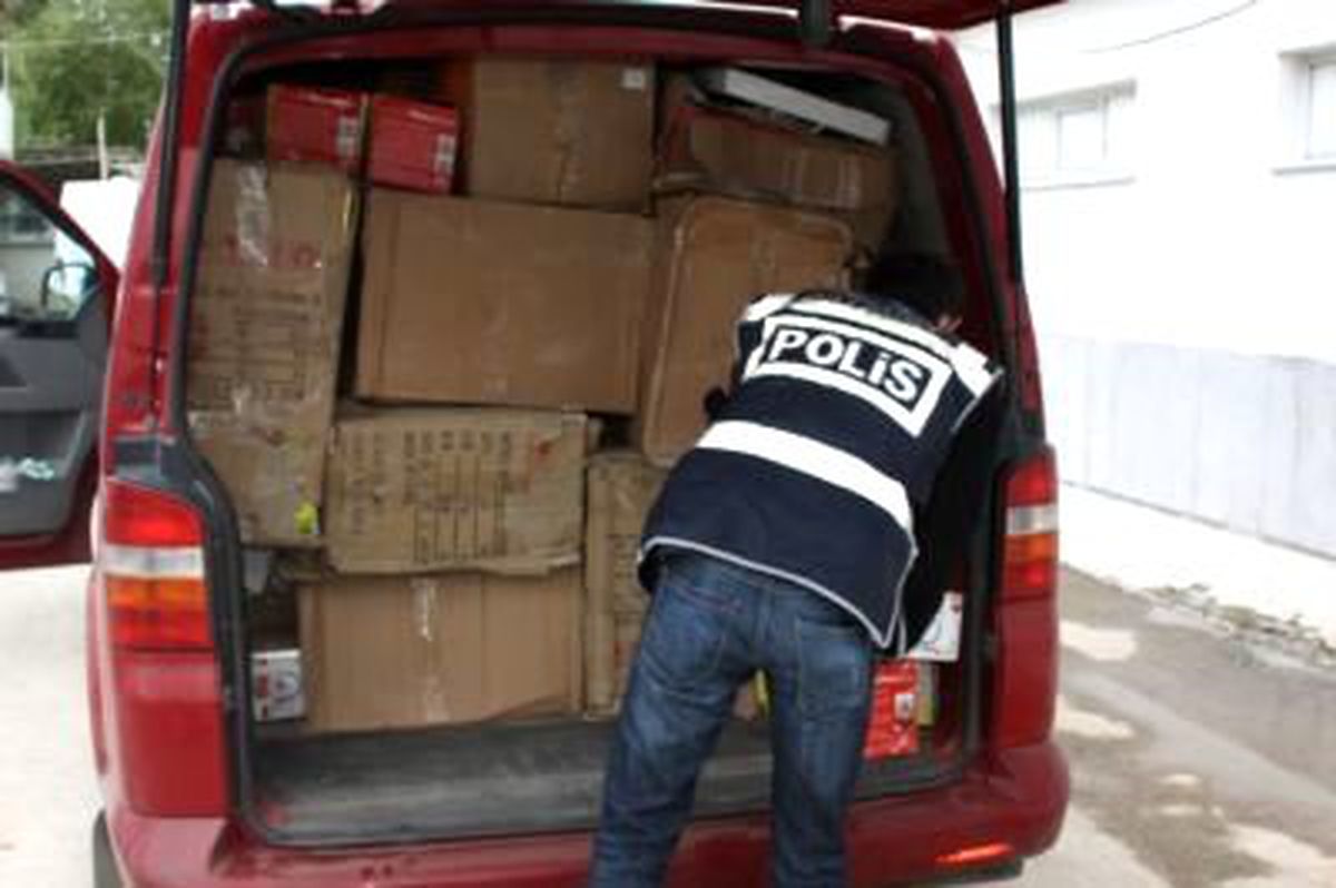 Bayburt\'ta 25 Bin Paket Kaçak Sigara Ele Geçirildi