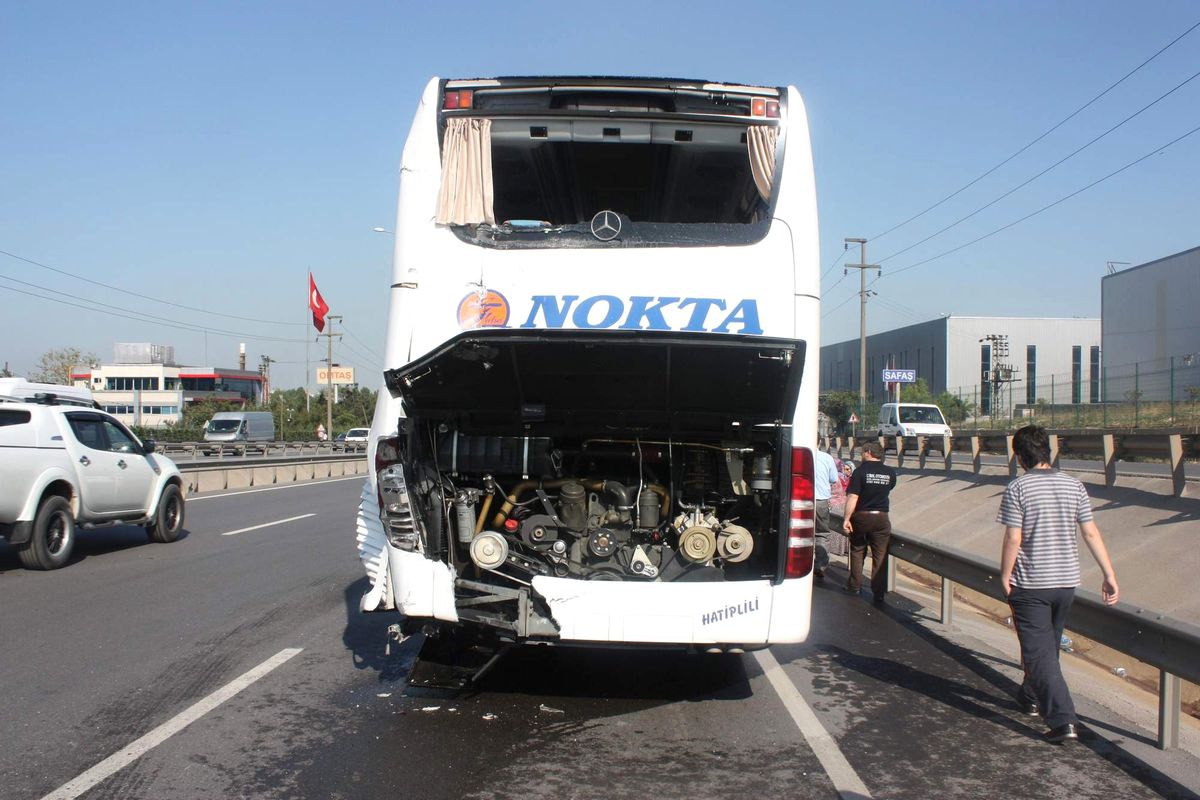 Gebze\'deki Otobüs Kazasında 2 Kişi Yaralandı