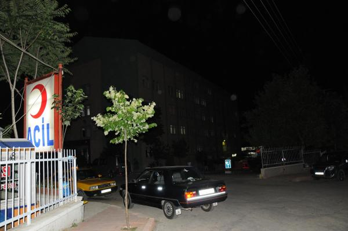 Hastane Yakınındaki Lise Bahçesinde Yapılan Düğüne İnceleme