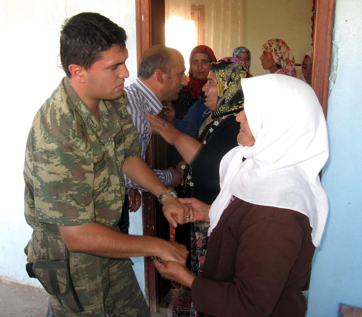 Kaçırılan Erin Ailesine Ziyaret