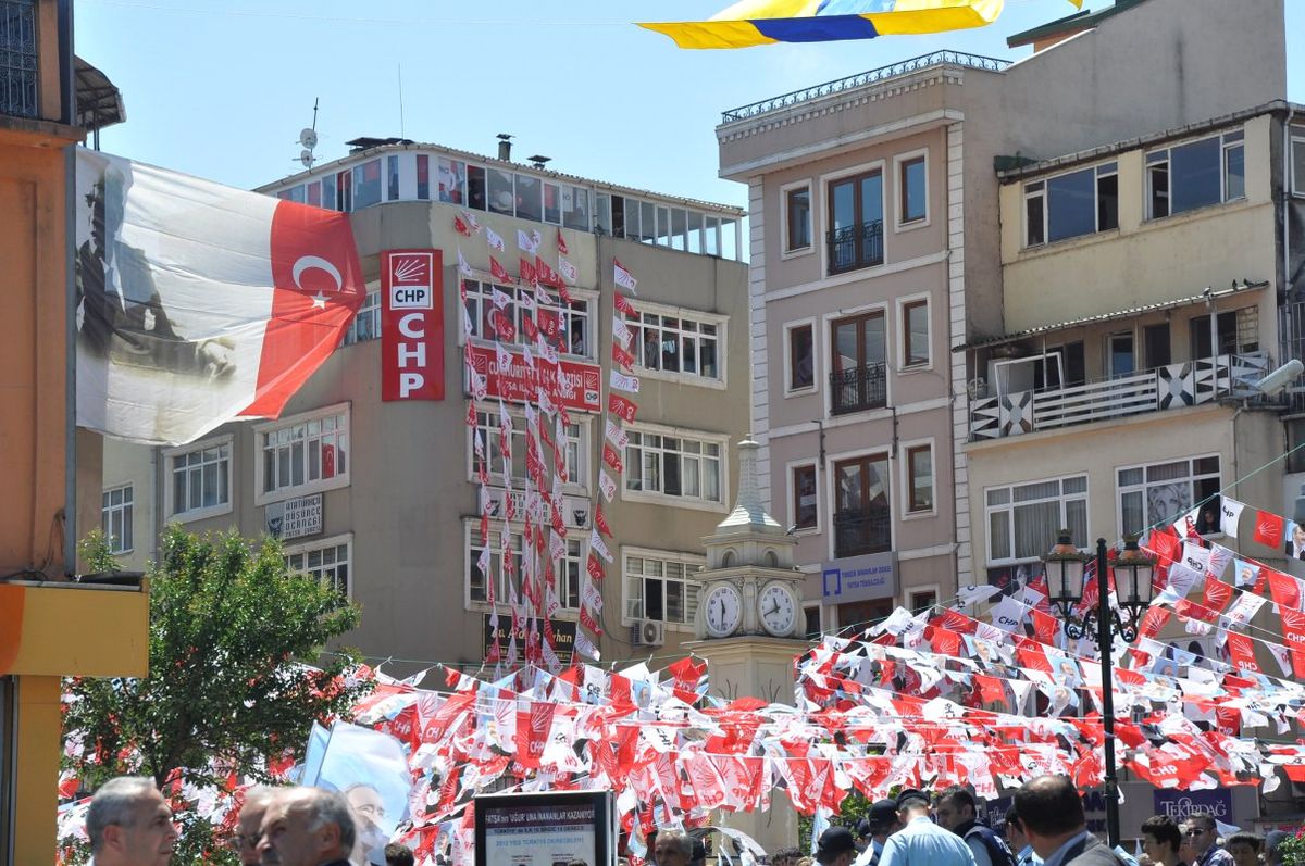 MHP\'ye "Masaya Sen de Gel" Çağrısı