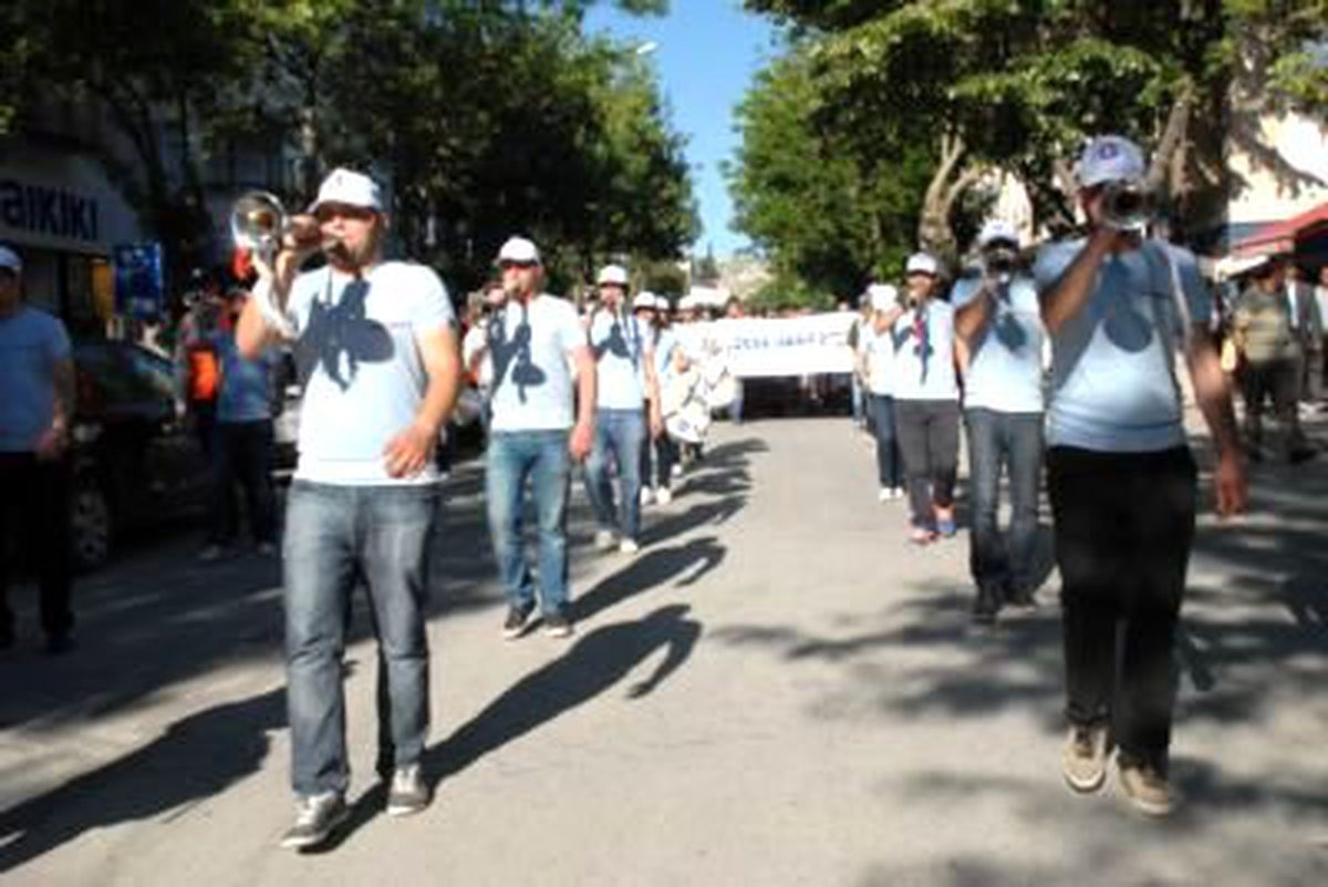 Makü\'de Mezuniyet Coşkusu