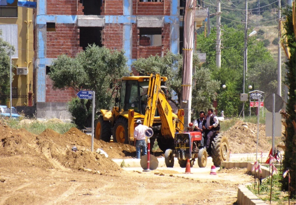 Ödemiş\'in Kuzey Girişinde Asfaltlama Çalışmaları