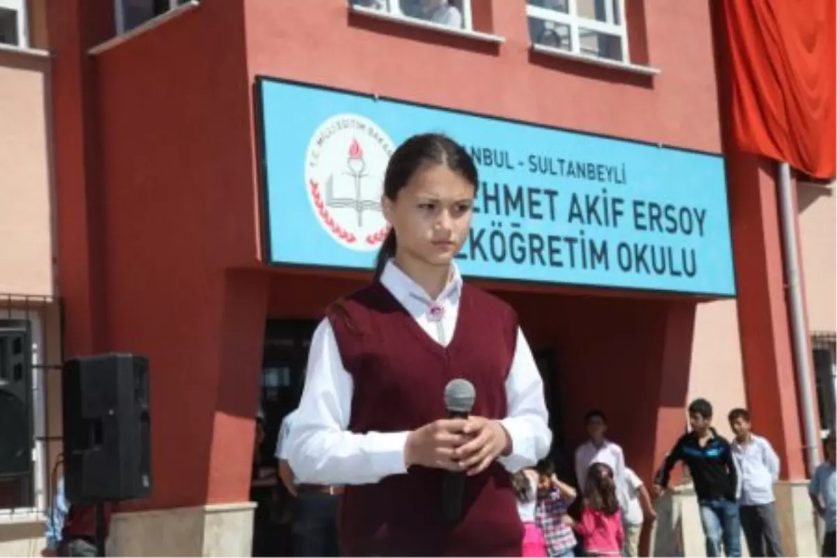 Öğrencilerin Karne Heyecanı