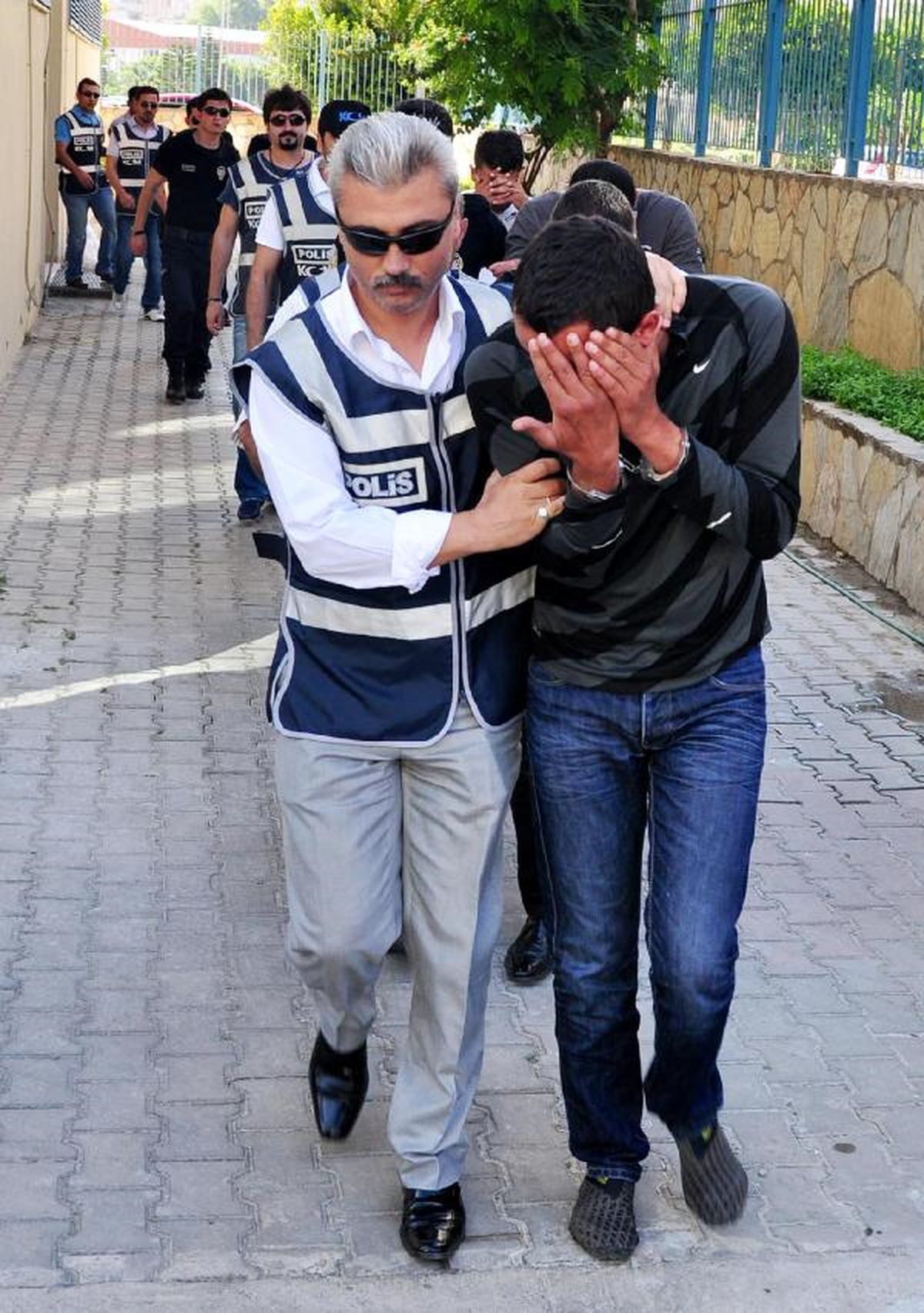 Torbacı Operasyonunda 9 Kişi Tutuklandı