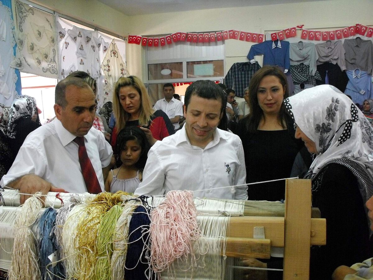 Yavuzeli Halk Eğitim Müdürlüğü Yıl Sonu Sergisi Açıldı