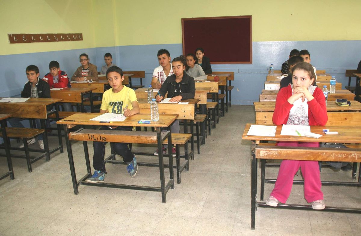 Yozgat\'ta 5 Bin 935 Öğrenci Sbs\'ye Girdi