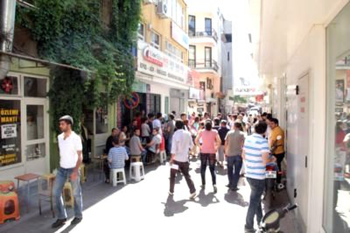 Fethiye Depremi İzmir\'i de Salladı