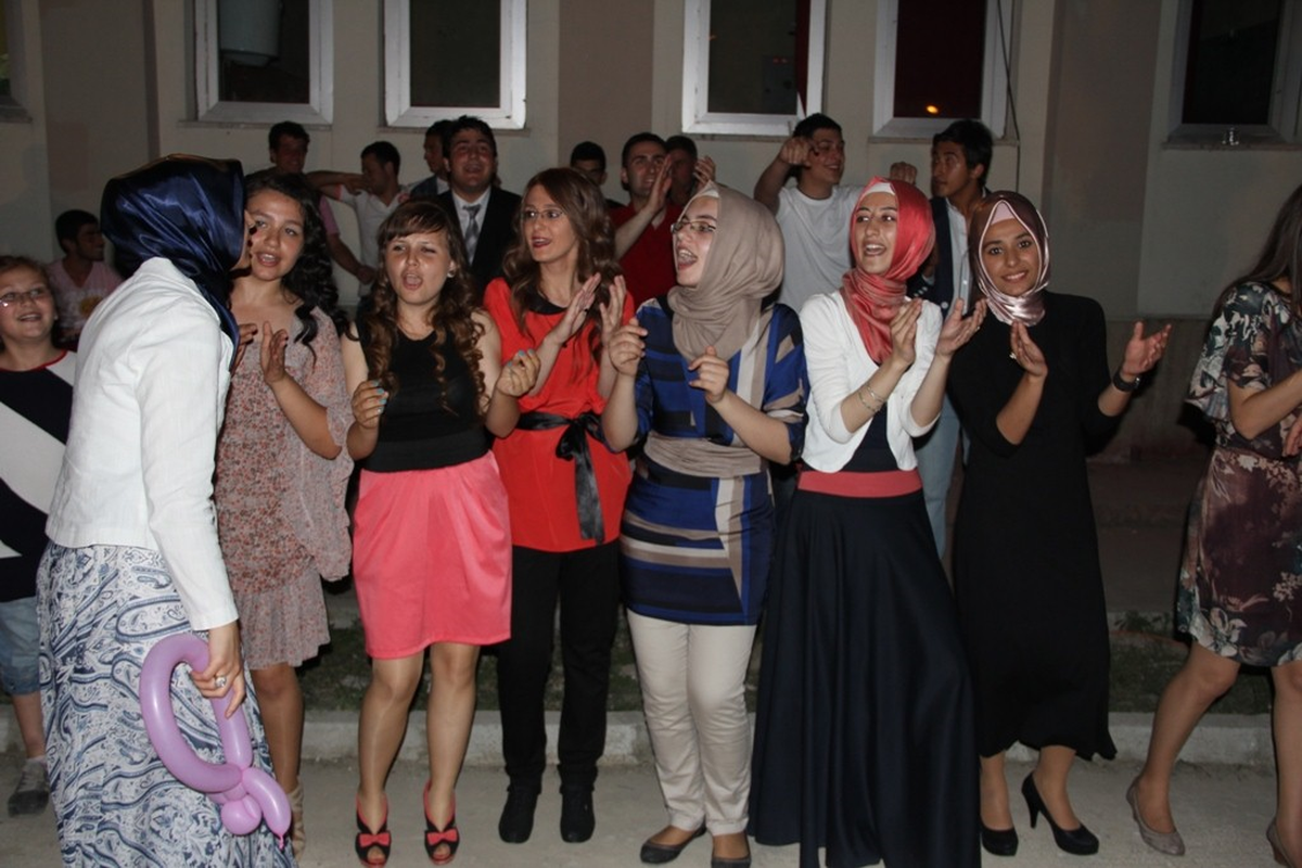 Arifiye Kız Teknik ve Meslek Lisesi\'nde Mezuniyet Töreni Düzenlendi