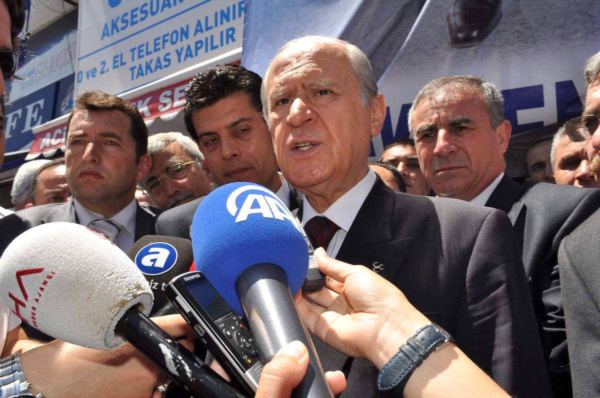 Bahçeli Antalya İl Başkanlığını Ziyaret Etti