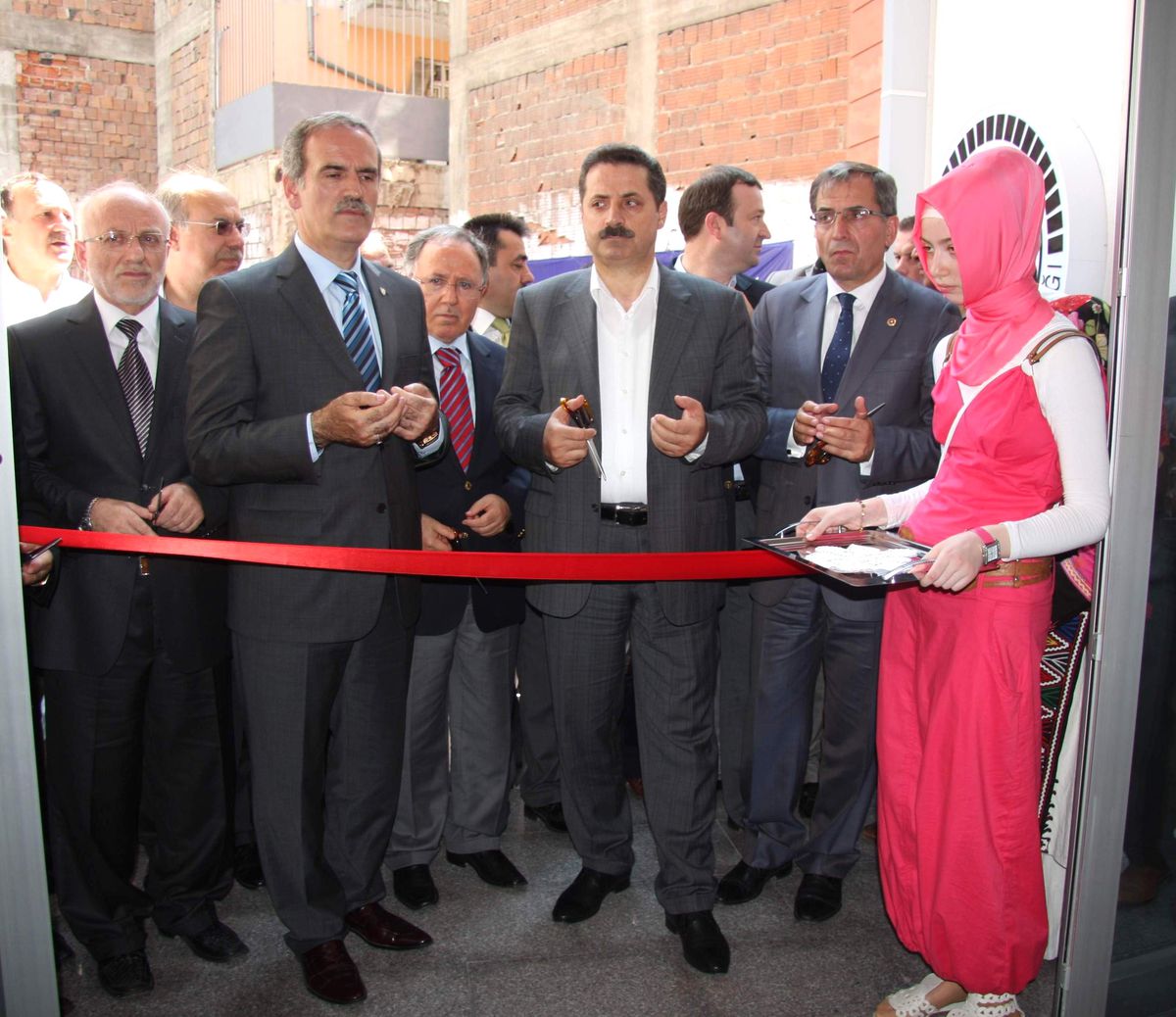 Bakan Çelik, Osmangazi Müftülüğü Hizmet Binasının Açılışını Yaptı