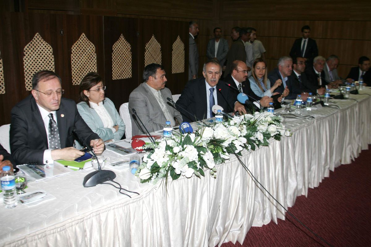 Bakan Eroğlu, Bu Yılın İlk Yangın Uyarısını Yaptı