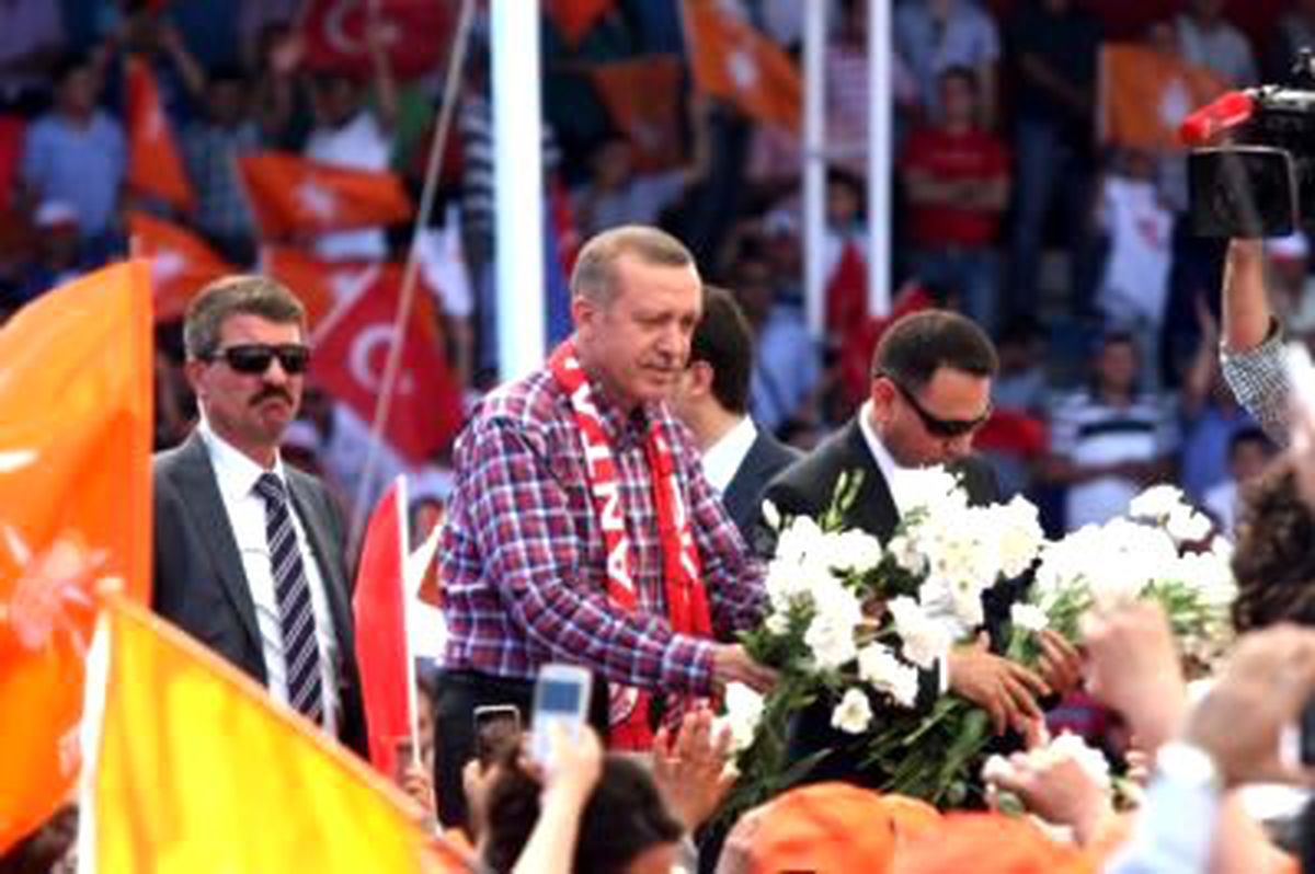 Başbakan Recep Tayyip Erdoğan Antalya\'da Bahçeli\'ye Yüklendi