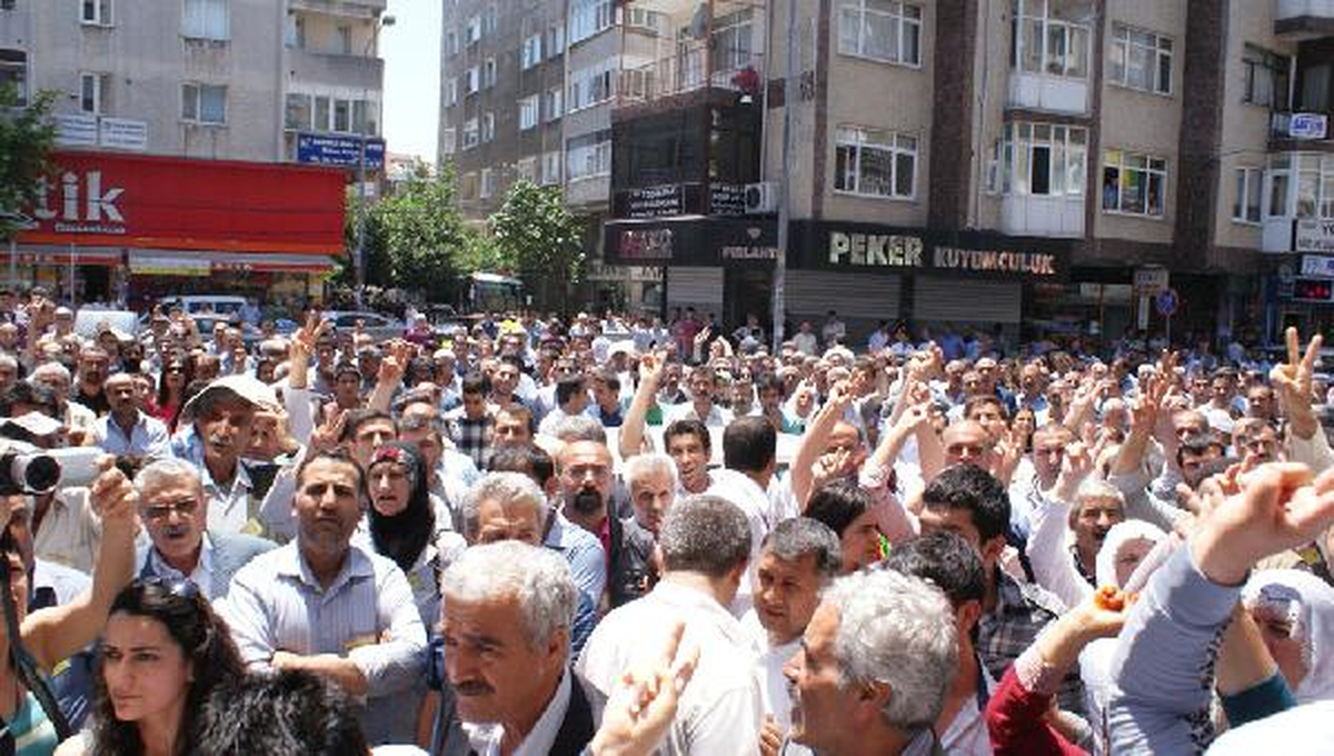 BDP Lideri Demirtaş\'tan Başbakan\'a, Yasa Değişikliği Çağrısı