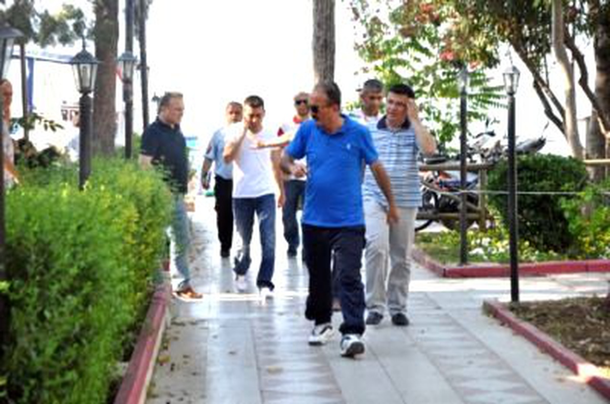 Turistleri Korkutan Deprem