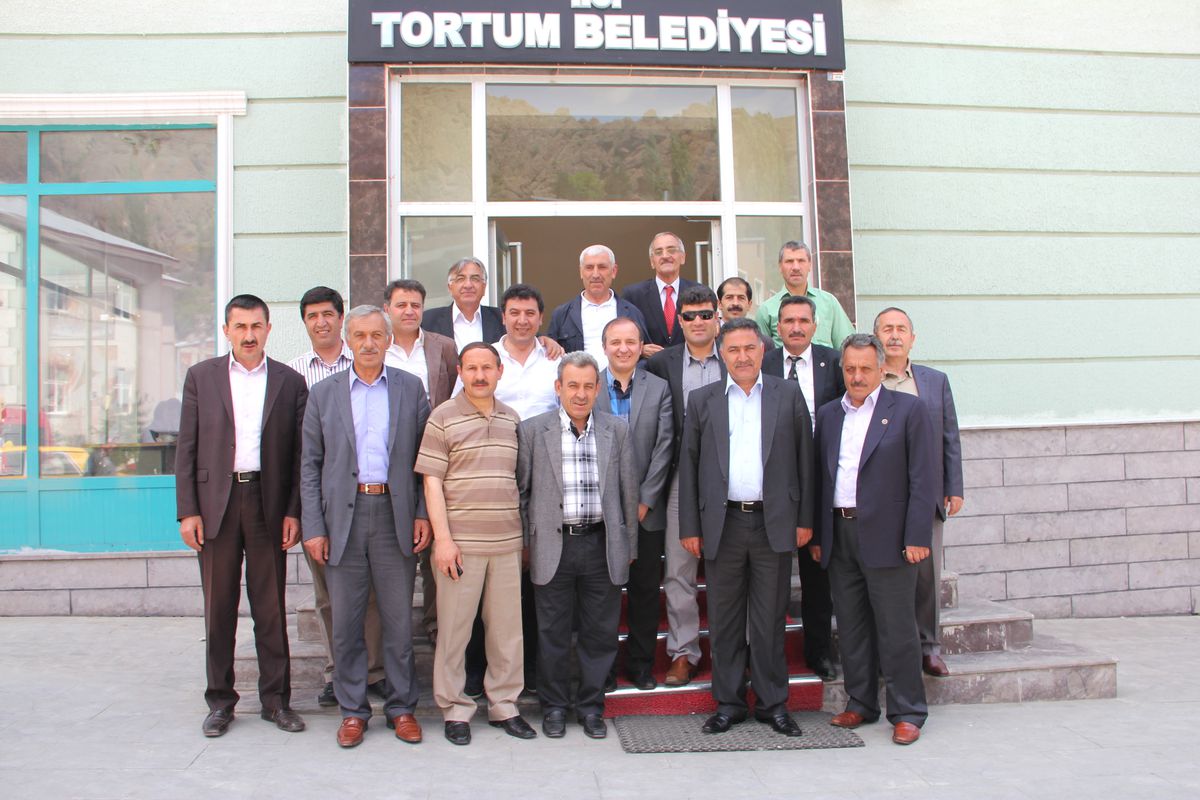 Erzurum\'un Ak Partili İlçe ve Belde Belediye Başkanları Tortum\'daydı
