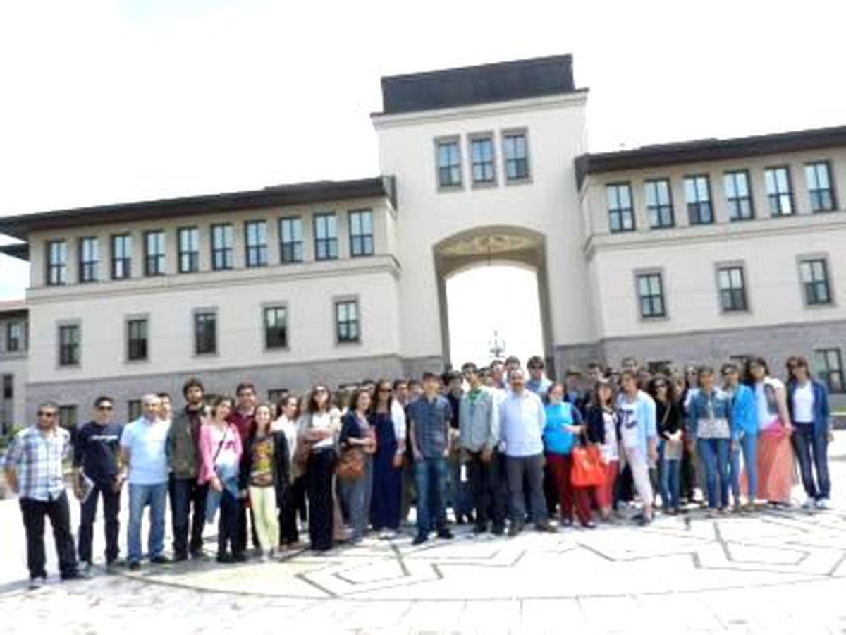 Gkv Liseleri Öğrencileri Üniversite Yolunda