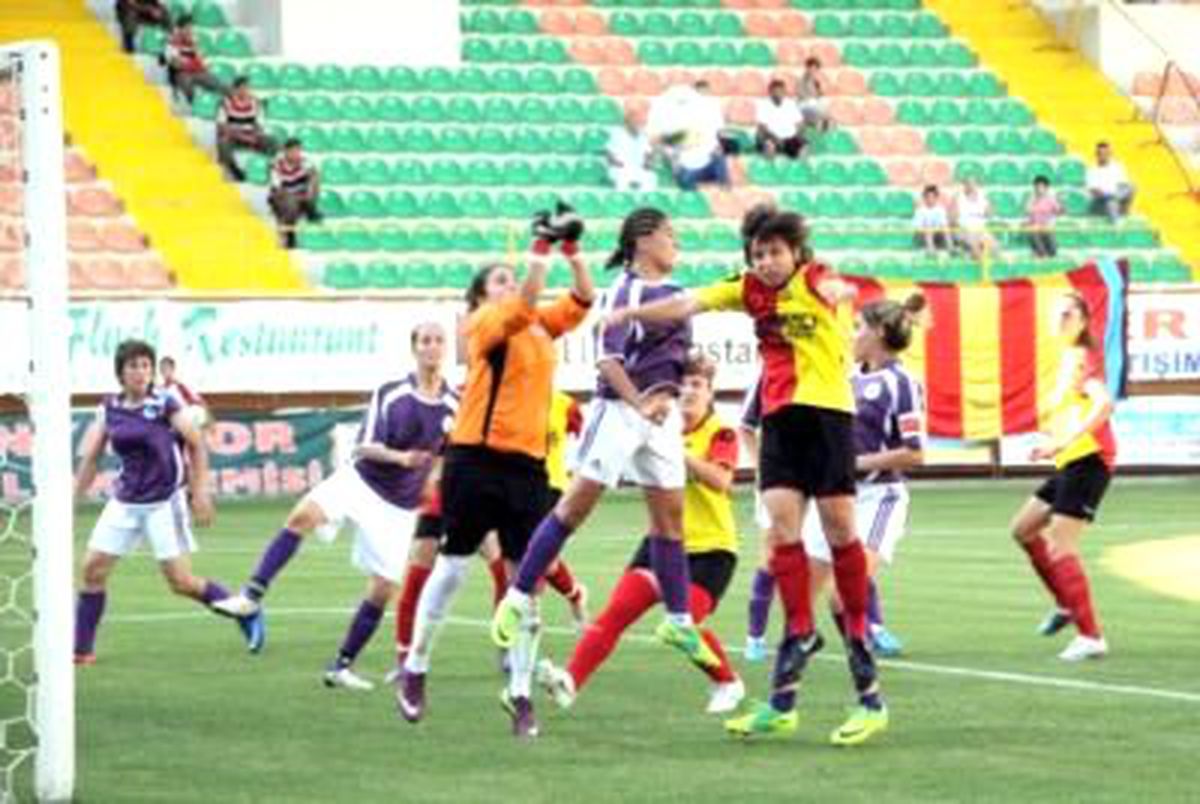 Kadınlar Ligi\'nde Son Finalist Ereğli
