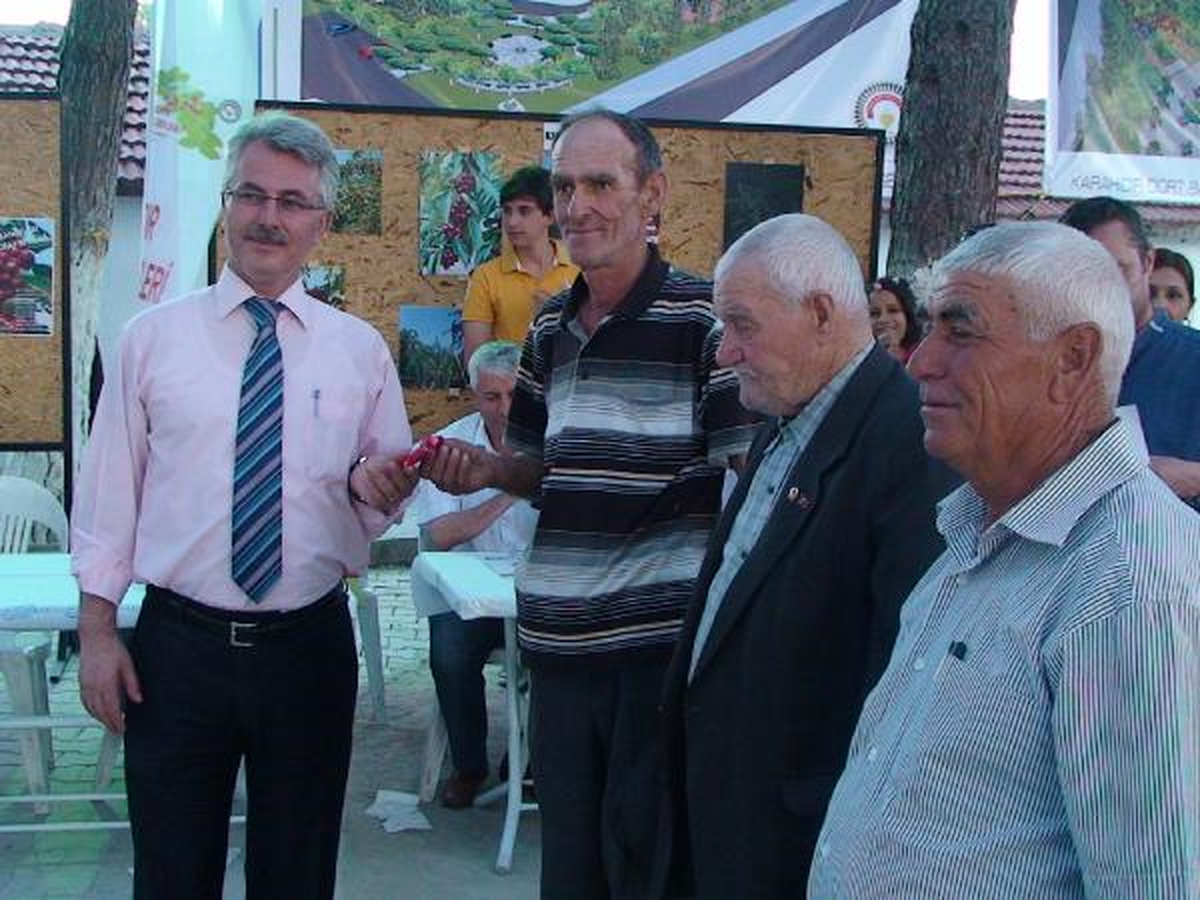 Kırklareli\'nde 40 Yıl Sonra Yeniden Kiraz Şenliği