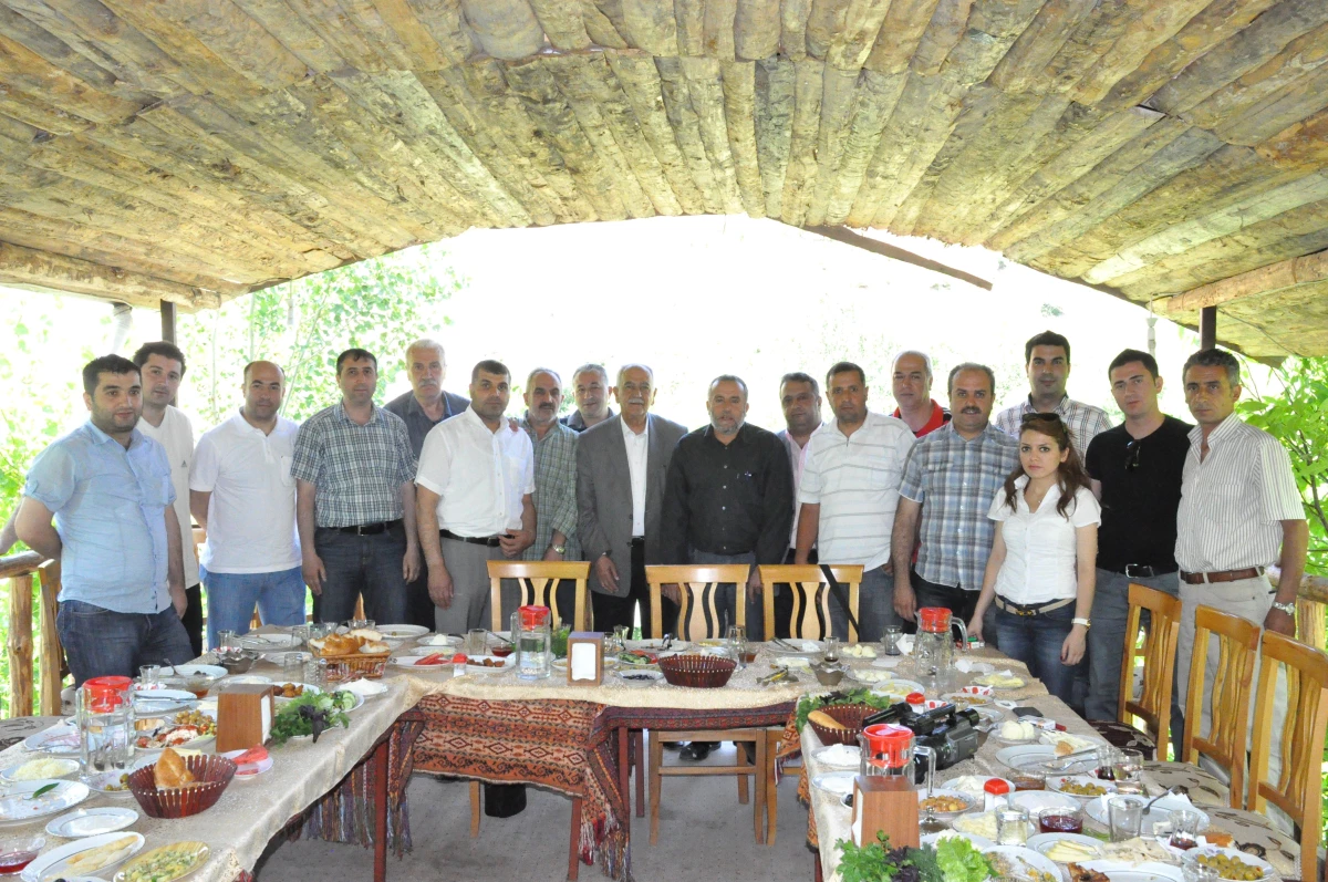 Malatyaspor Yazarları Derneği Üyeleri Kahvaltıda Buluştu