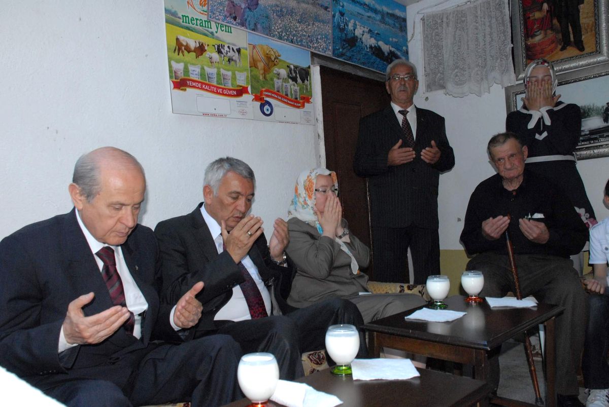 MHP Genel Başkanı Bahçeli Isparta\'da