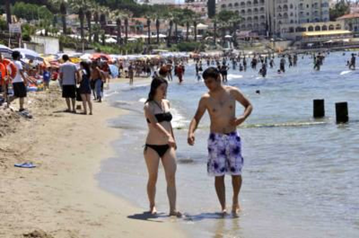Okullar Tatil Oldu Plajlar Doldu