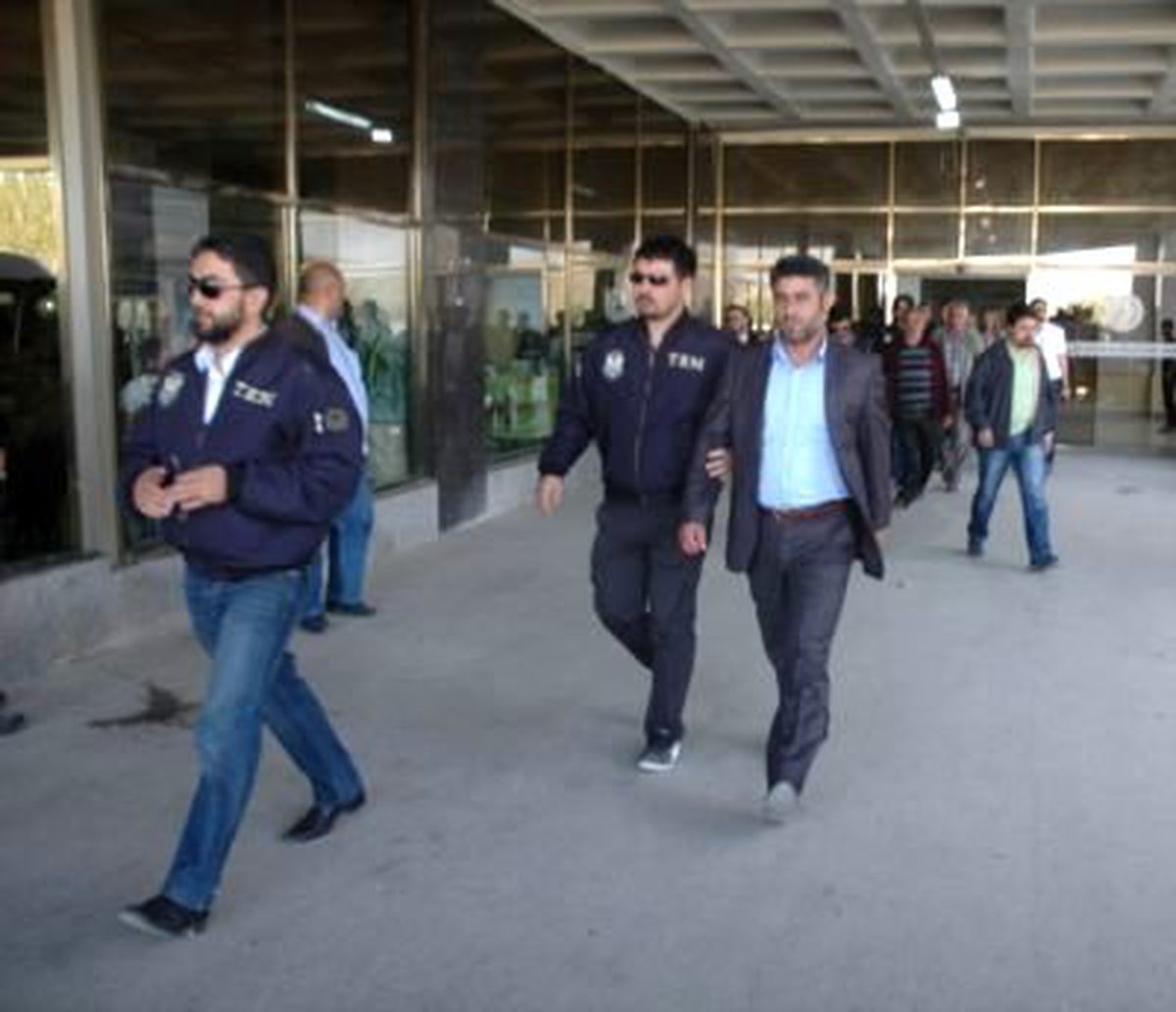 Van\'daki \'Kck Operasyonu\'nda Gözaltına Alınan BDP\'li Başkanlar Adliyede (3)