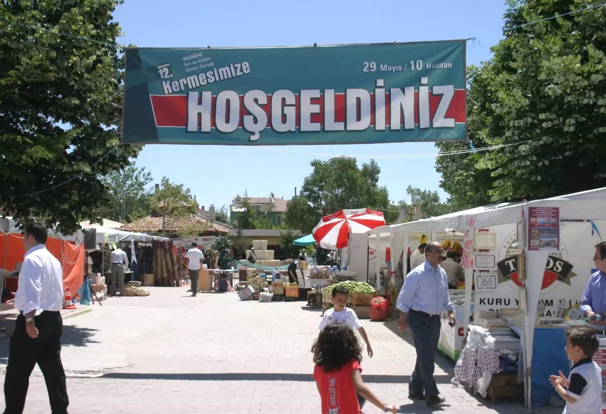 Yakutlu Talebe Yurdu\'ndaki Kermes İlgi Gördü