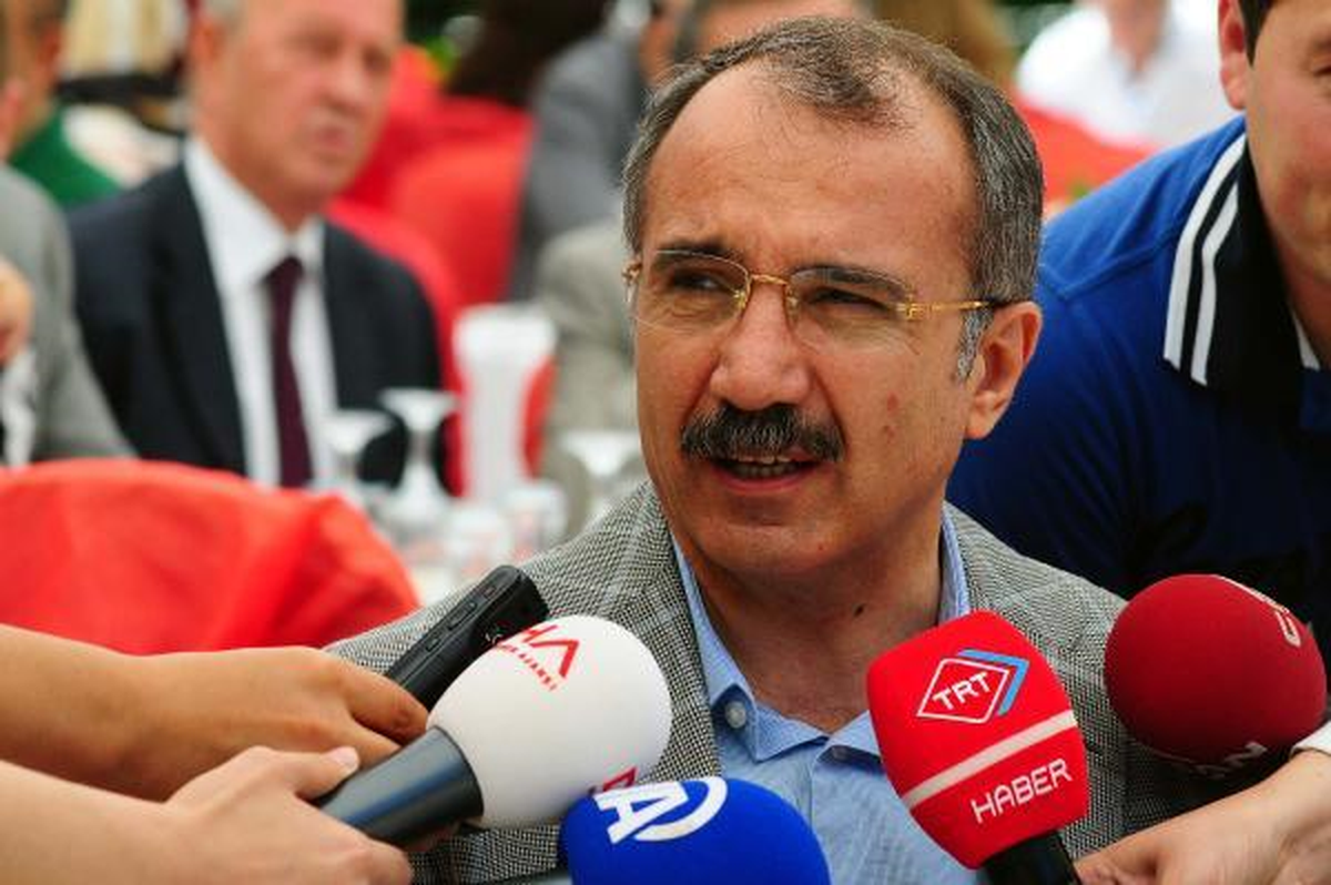 Yeniden - Milli Eğitim Bakanı Dinçer: CHP\'nin Müracaatını Samimiyetsizlik Olarak Görüyorum