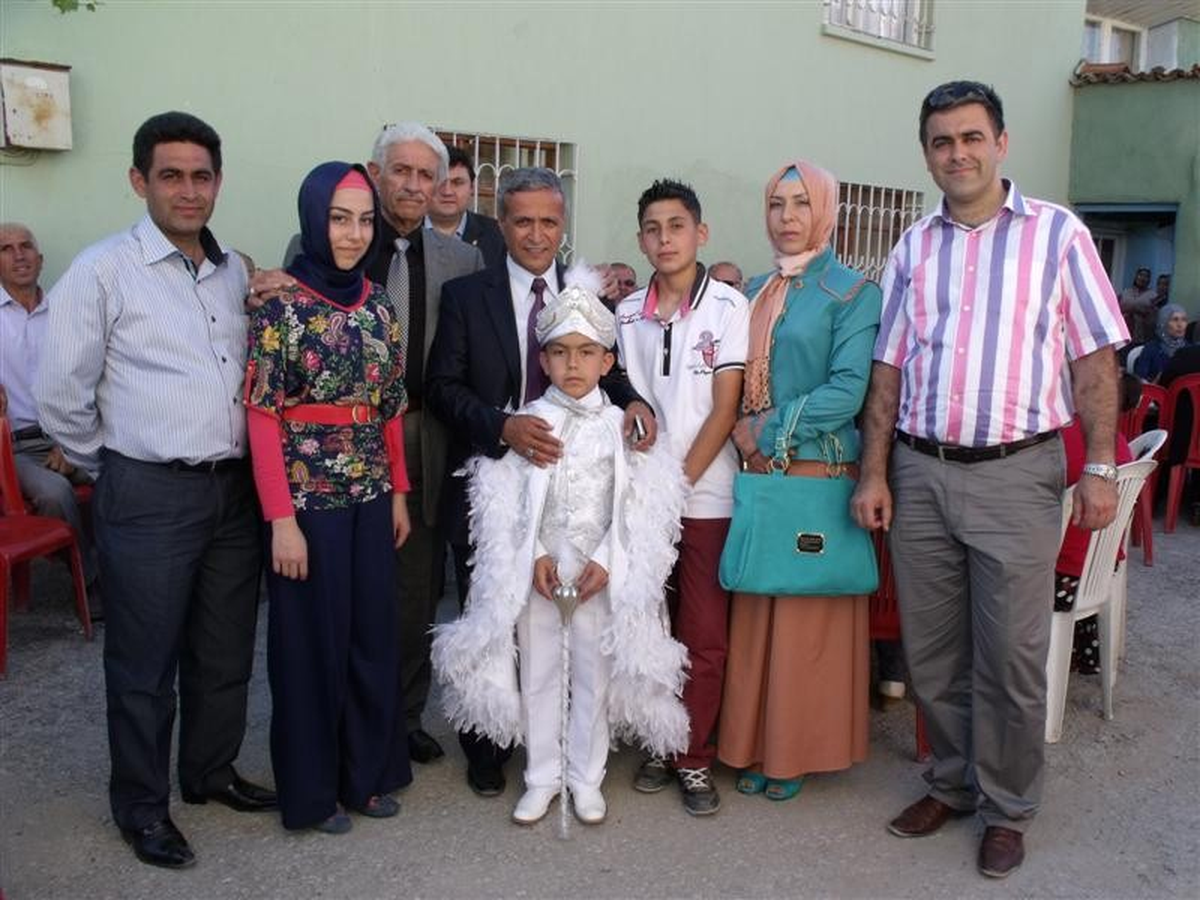 Yurttaş Kula\'da Sünnet Törenine Katıldı