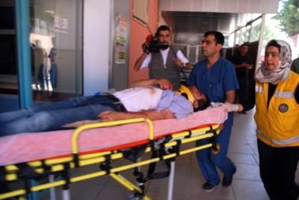 Adıyaman\'da Otomobil Uçuruma Devrildi: 2 Ölü, 5 Yaralı