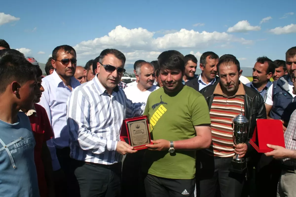 Aziziye\'de Futbol Turnuvası