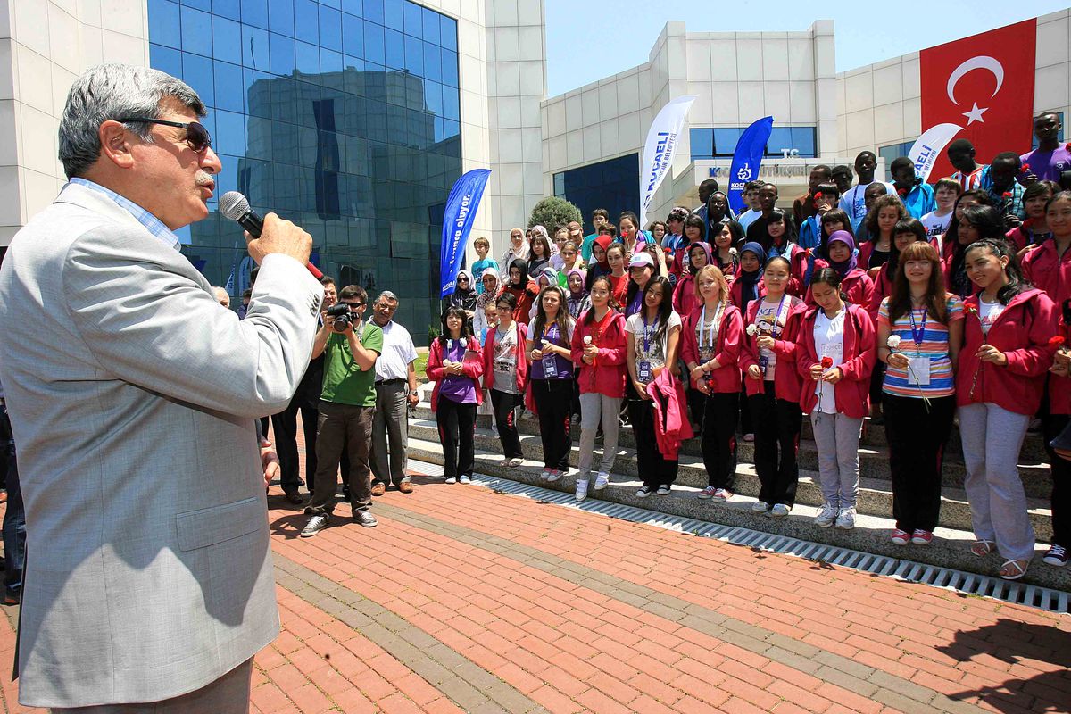 Başkan\'dan Öğrencilere Sıcak Karşılama
