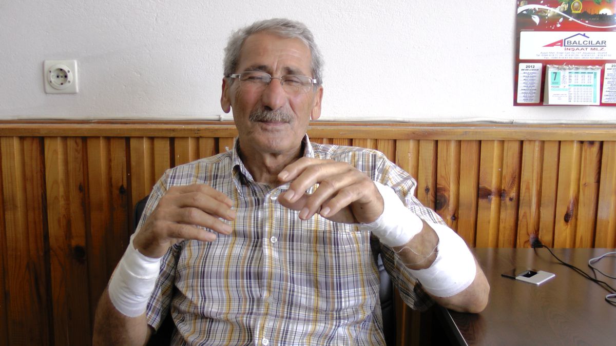 Belediye Meclis Üyesine Kangal Saldırdı