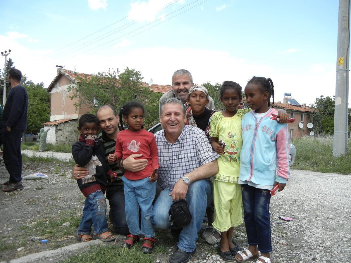 Burdur\'da ki Somalili Kardeşlerimize İl Müftülüğümüzden Yardım Paketi