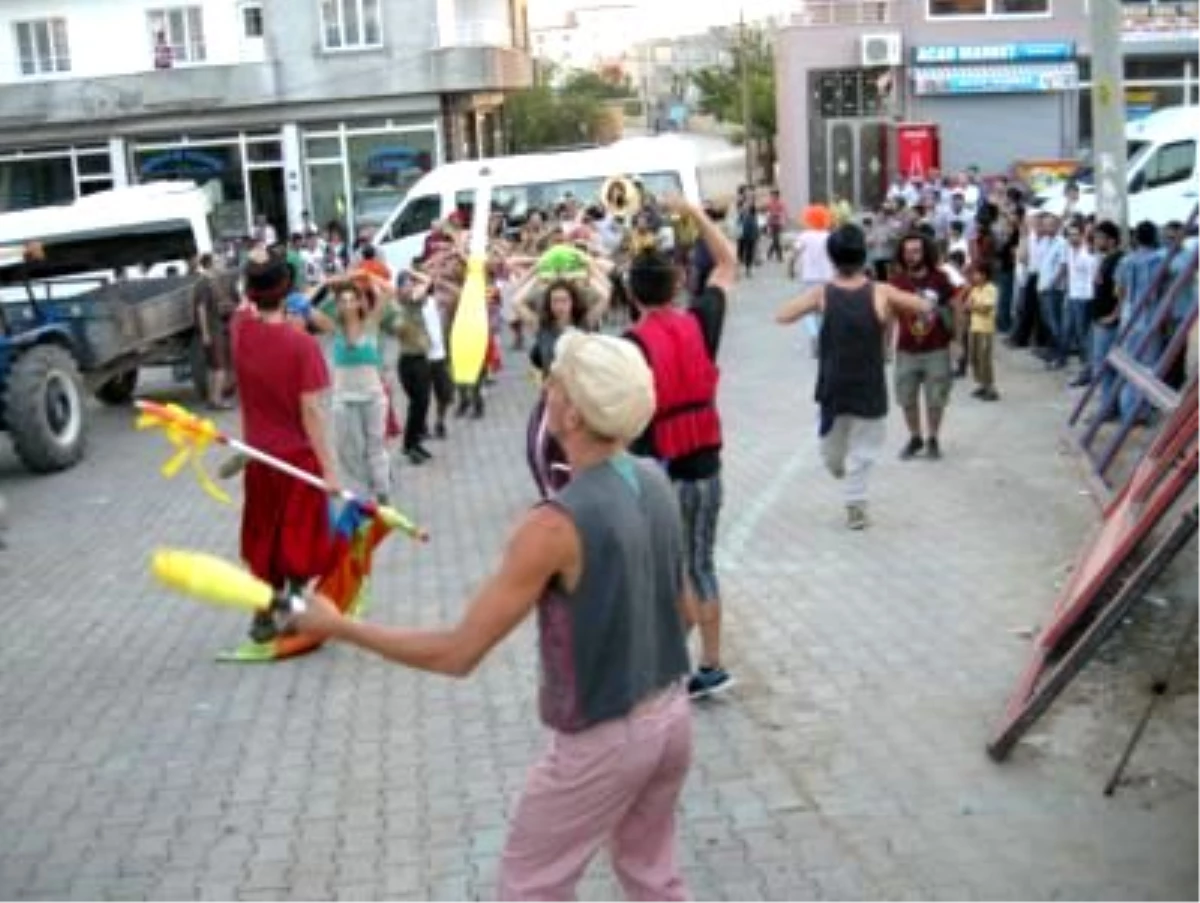 Dargeçit\'te Sokak Sanatları Festivali