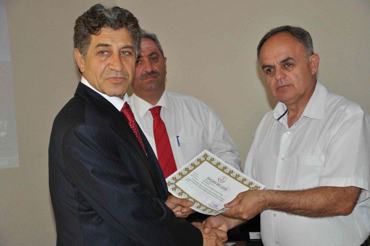 Dereceye Giren Okul Müdürlerine Başarı Belgesi