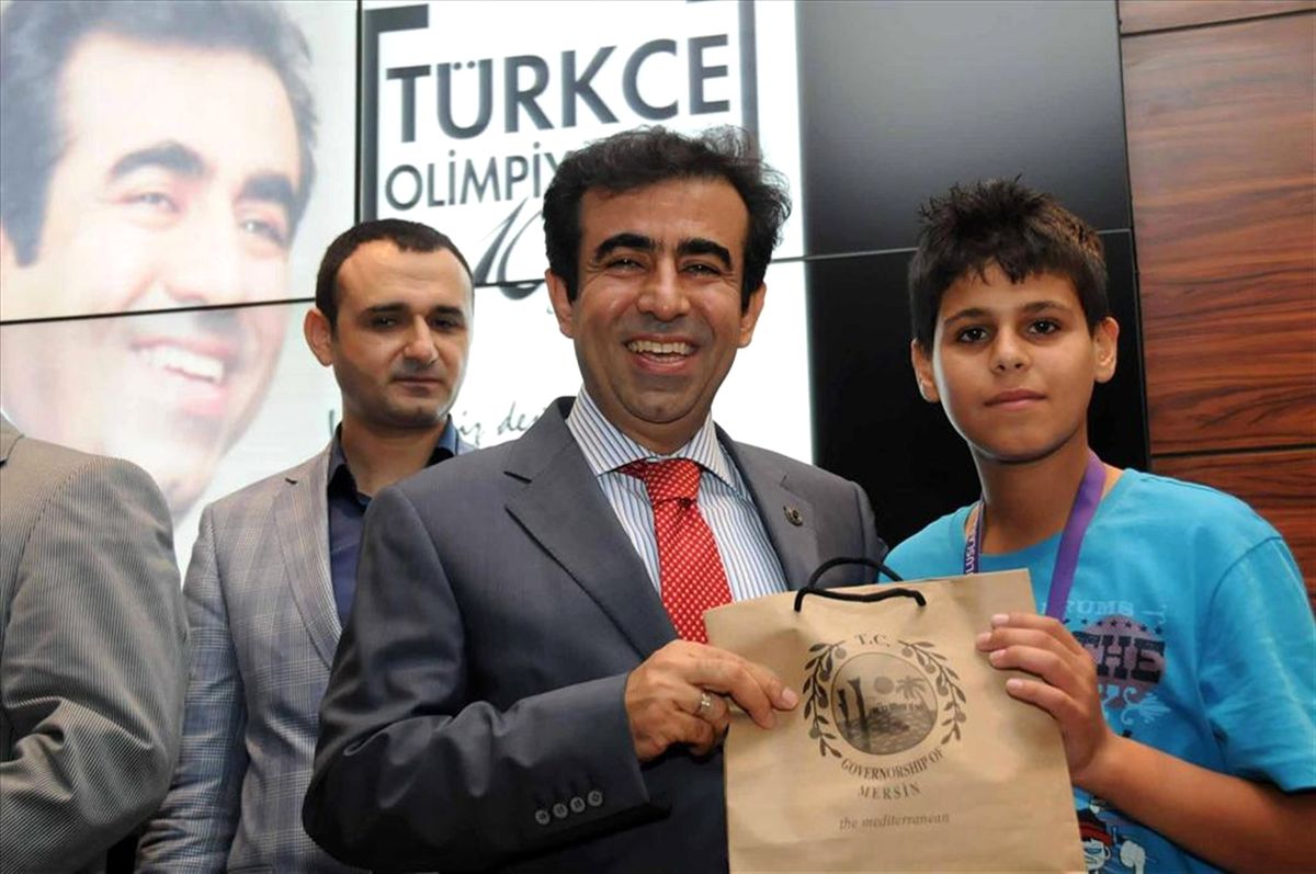 Dünya Çocuklarından Vali Güzeloğlu\'na Ziyaret