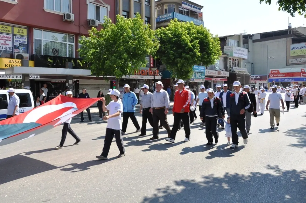 Düzce\'de Olimpik Gün Yürüyüşü