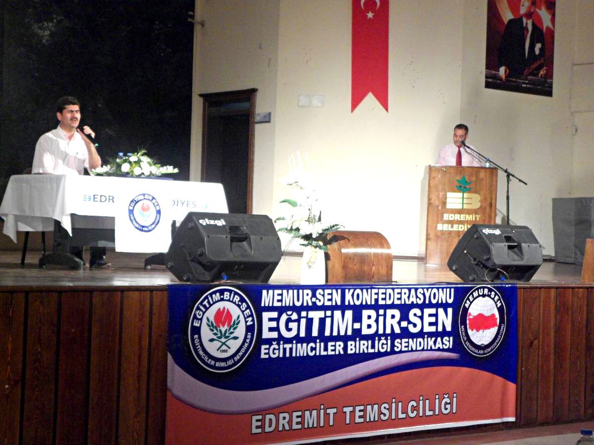 Eğitim-Bir-Sen\'den Konferans