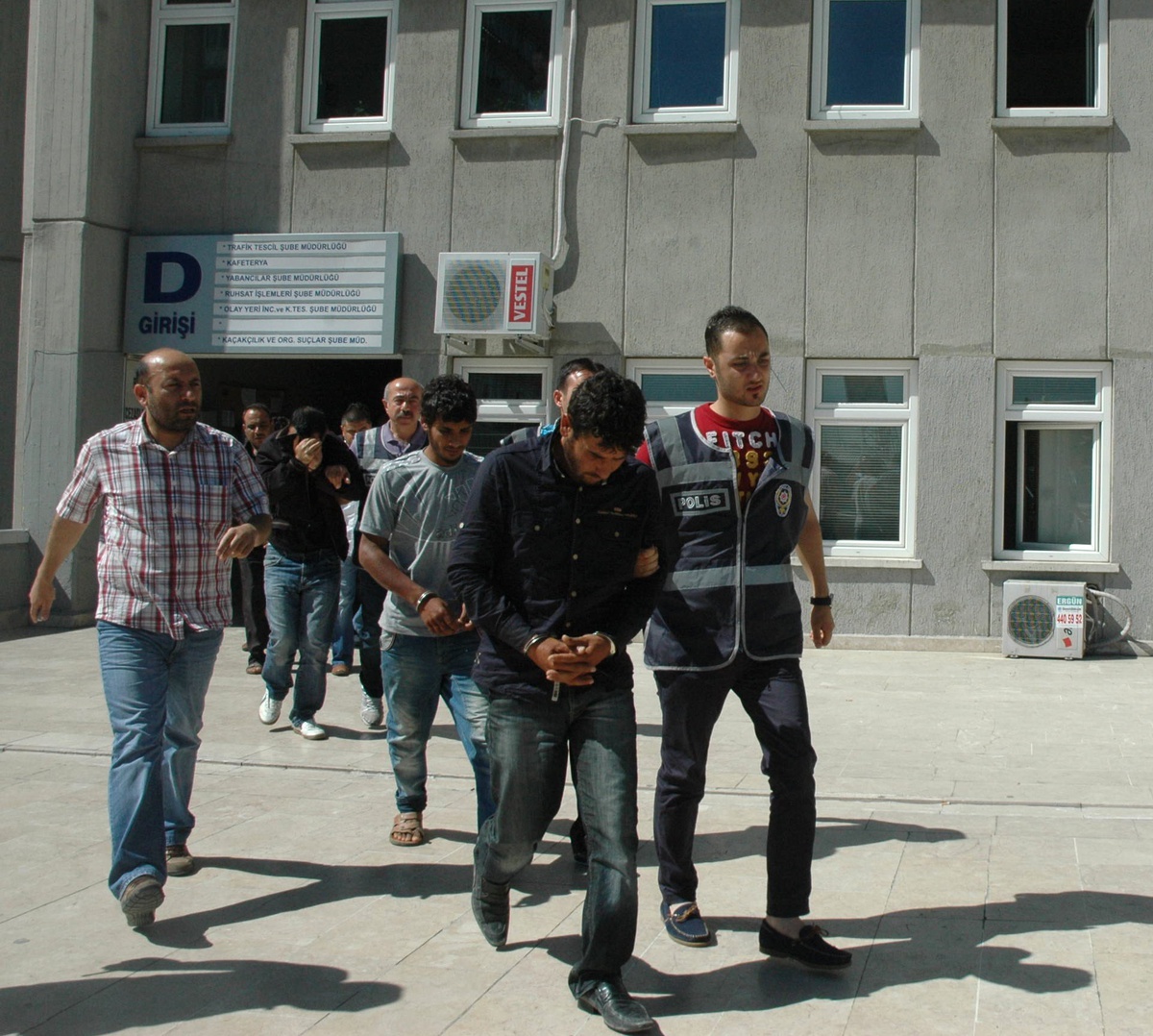 Ergenekoncuyuz Diyerek Dolandırdılar!