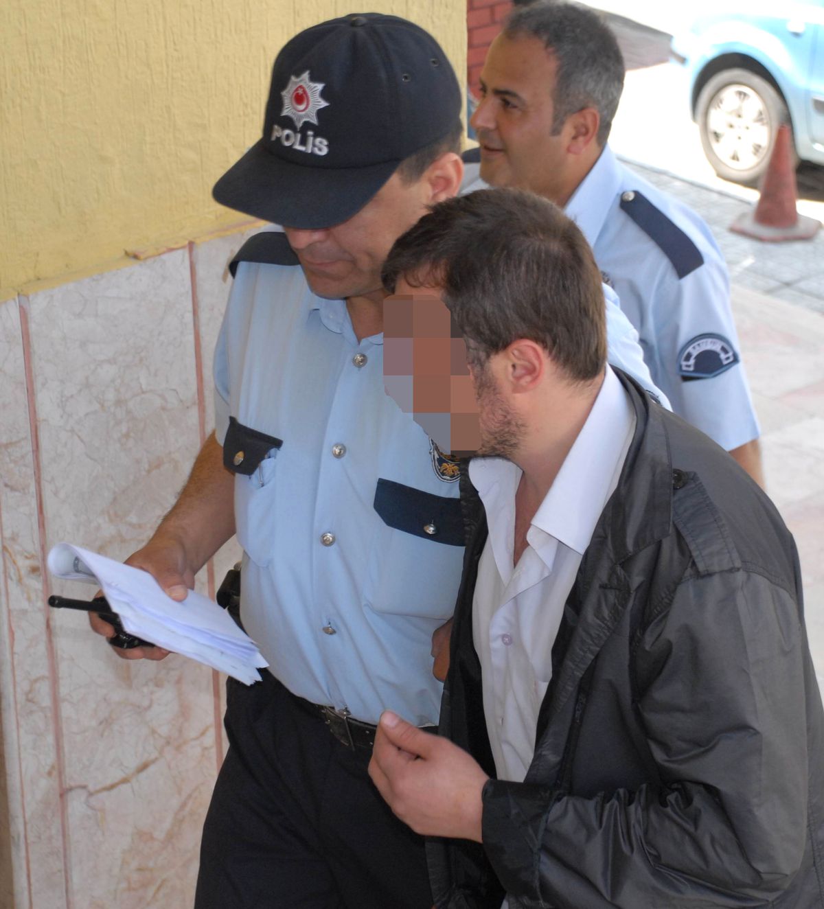 Eşi Darp İddiasına Gözaltı