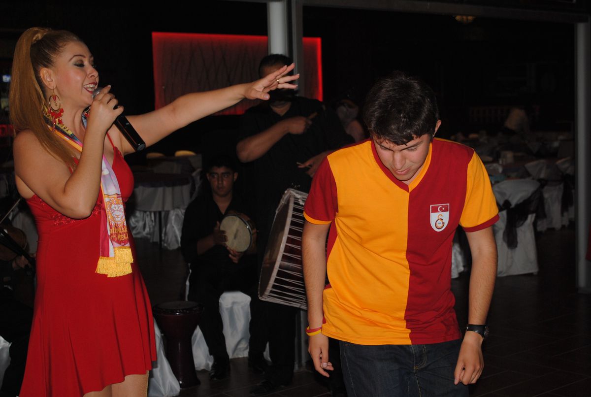 Galatasaraylılar Şampiyonluğu Kutladı