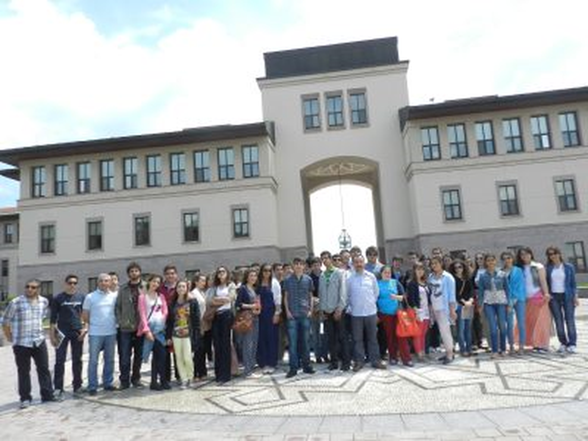 GKV Liseleri Öğrencileri Üniversite Yolunda