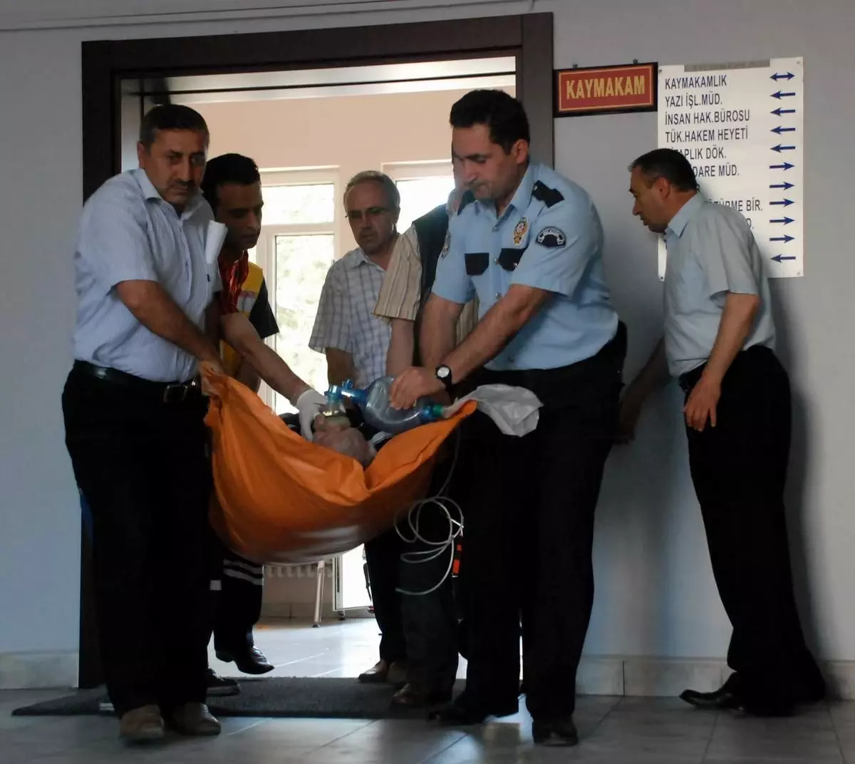 Kaymakamı Beklerken Kalp Krizi Geçiren Gurbetçi Hayatını Kaybetti