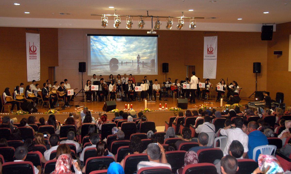 Keçmek Kursiyerlerinden Folk Müzik Dinletisi