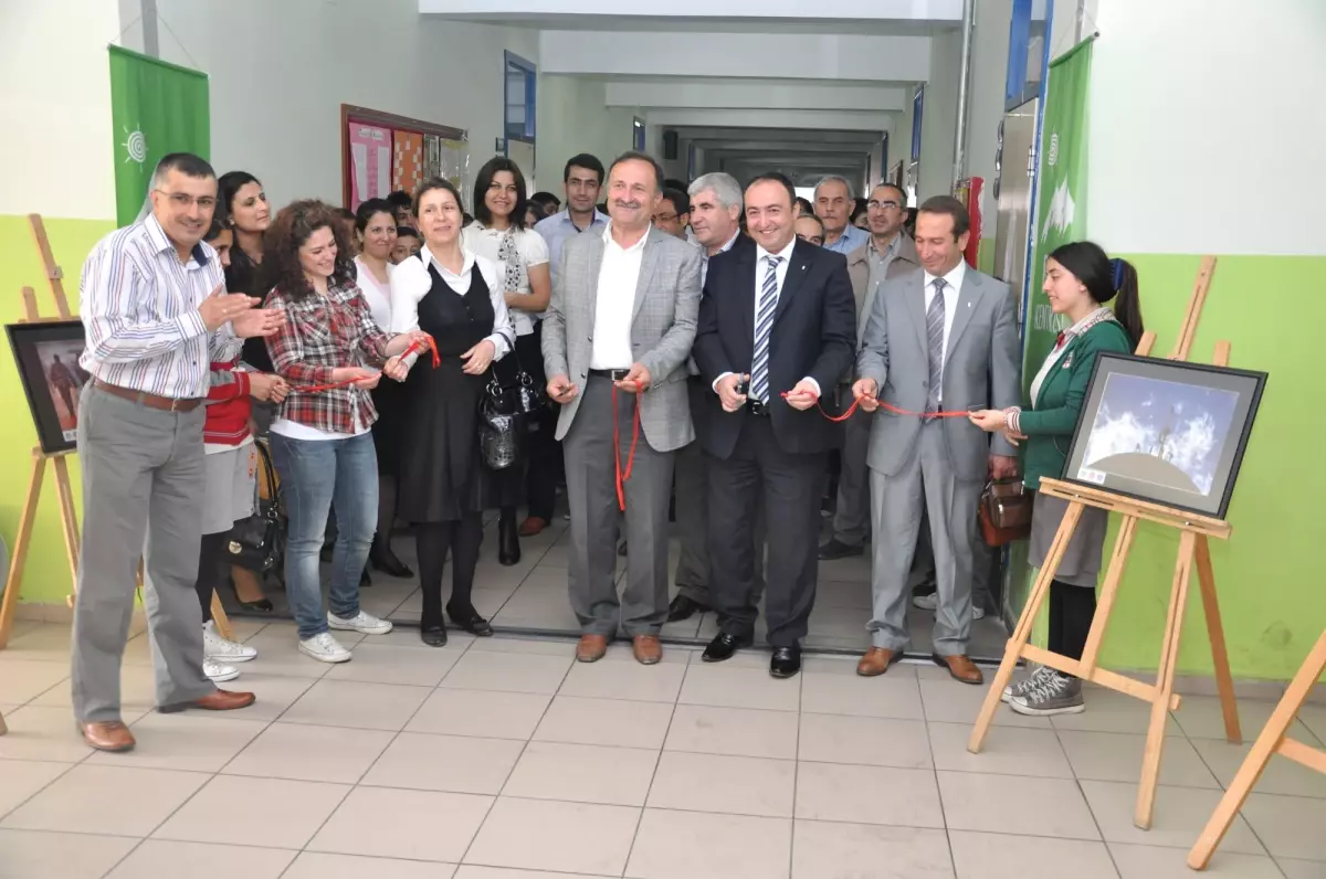 Kent Konseyi Okulların Duvarlarını Renklendiriyor