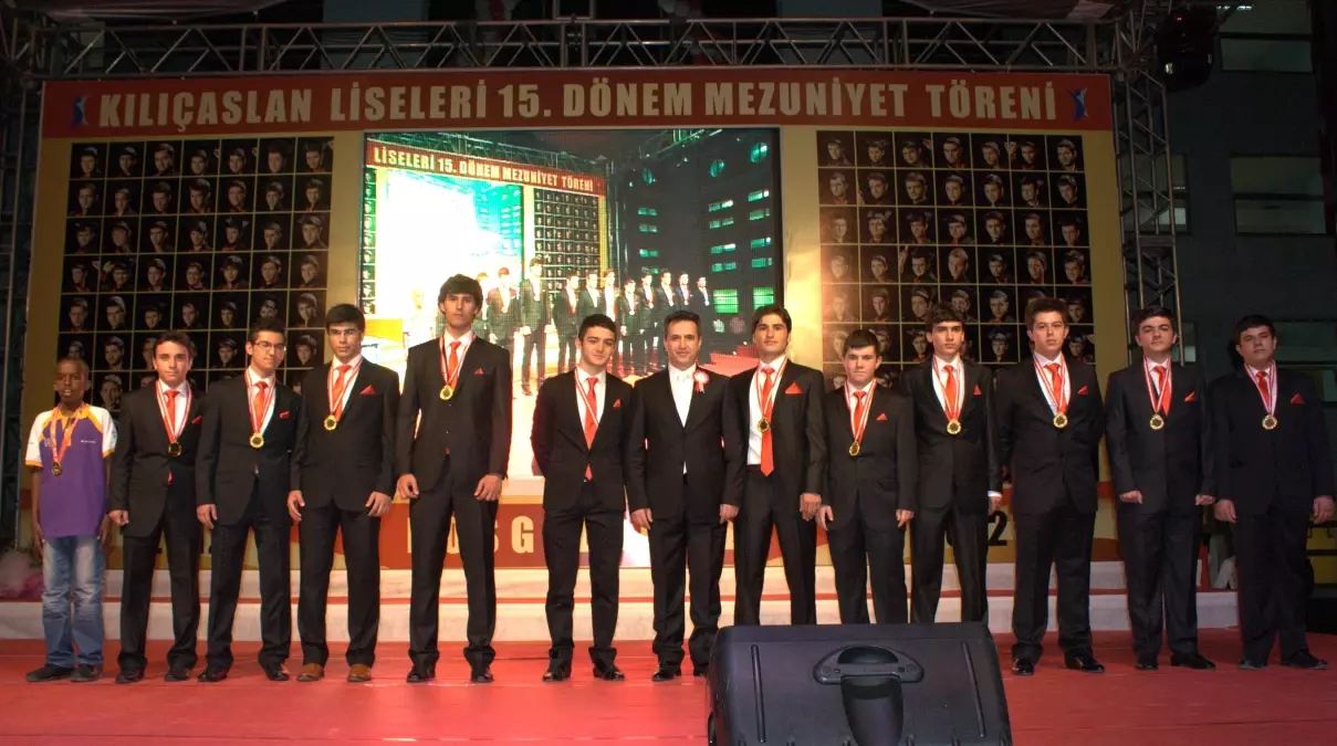 Kılıçaslan Liseleri 15. Dönem Mezunlarını Verdi