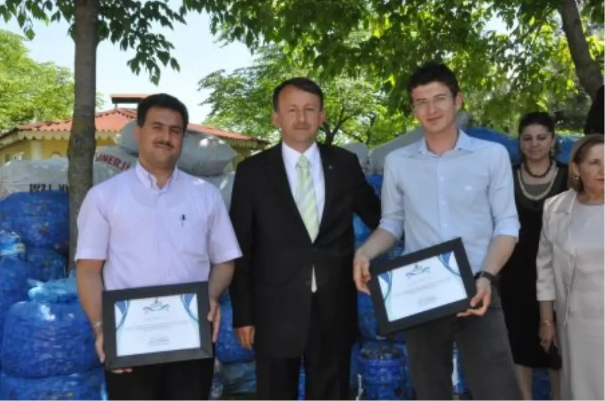 Mavi Kapaklar Toplandı Tekerlekli Sandalyeler Verildi