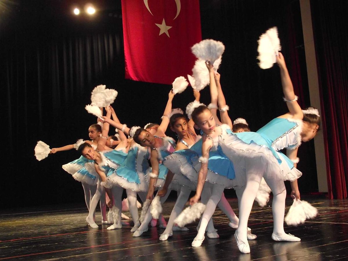 Miniklerin Gösterisi İlgi Gördü